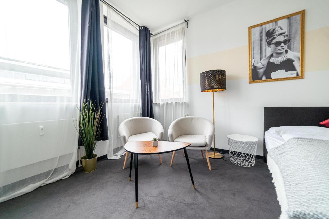 Full House Hostel Nurnberg - Shared Bath & Kitchen Bagian luar foto