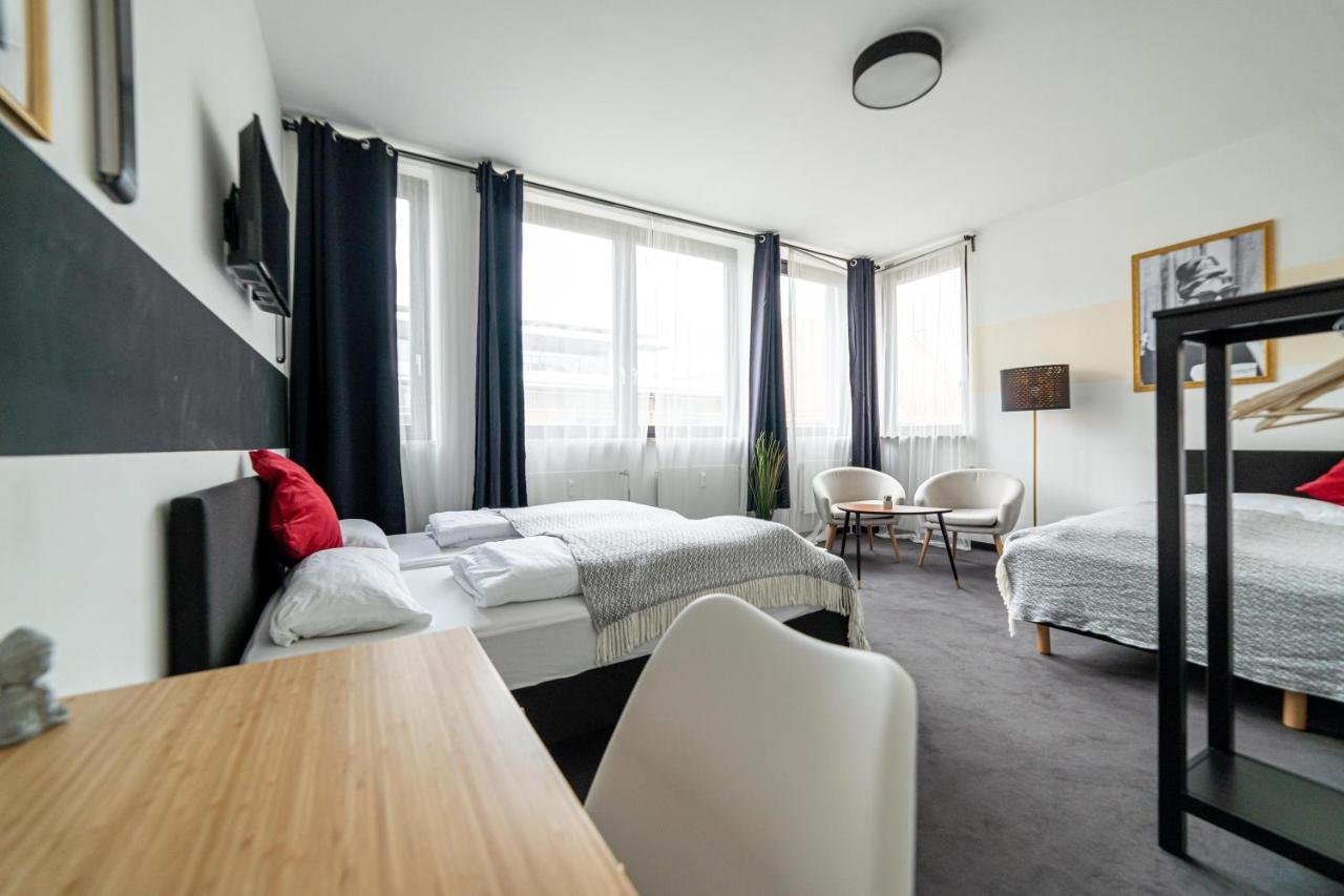 Full House Hostel Nurnberg - Shared Bath & Kitchen Bagian luar foto