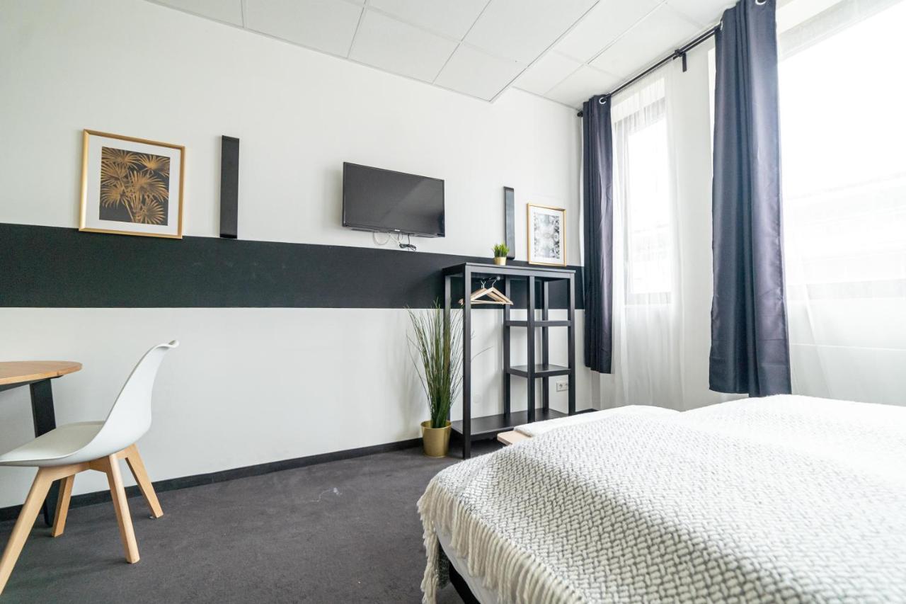Full House Hostel Nurnberg - Shared Bath & Kitchen Bagian luar foto