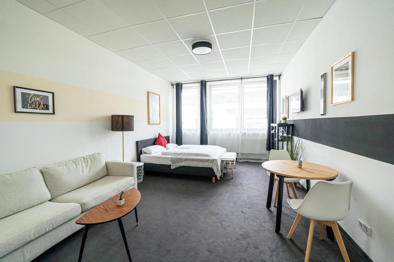 Full House Hostel Nurnberg - Shared Bath & Kitchen Bagian luar foto