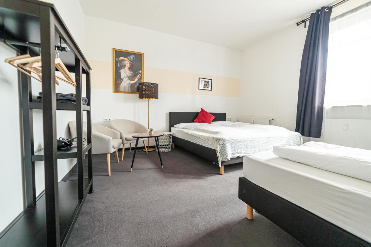 Full House Hostel Nurnberg - Shared Bath & Kitchen Bagian luar foto