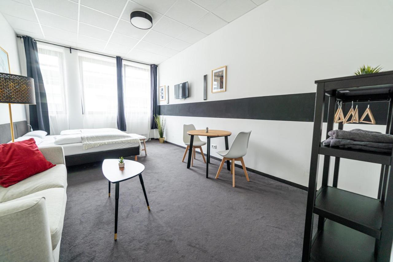 Full House Hostel Nurnberg - Shared Bath & Kitchen Bagian luar foto