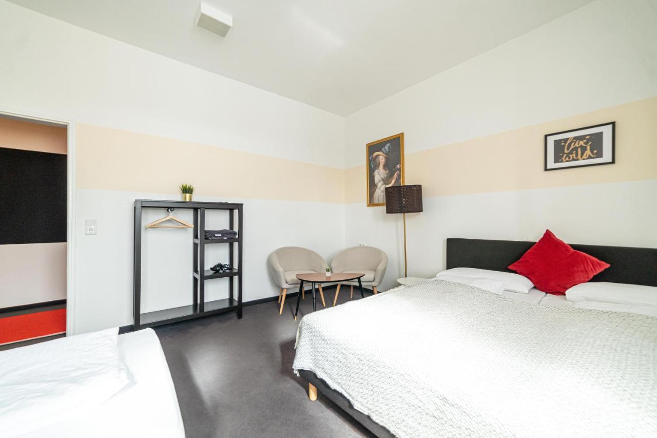 Full House Hostel Nurnberg - Shared Bath & Kitchen Bagian luar foto