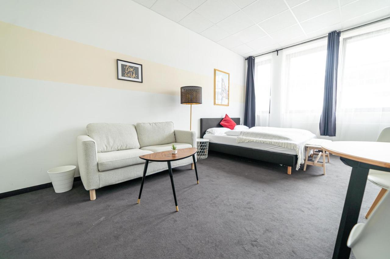 Full House Hostel Nurnberg - Shared Bath & Kitchen Bagian luar foto