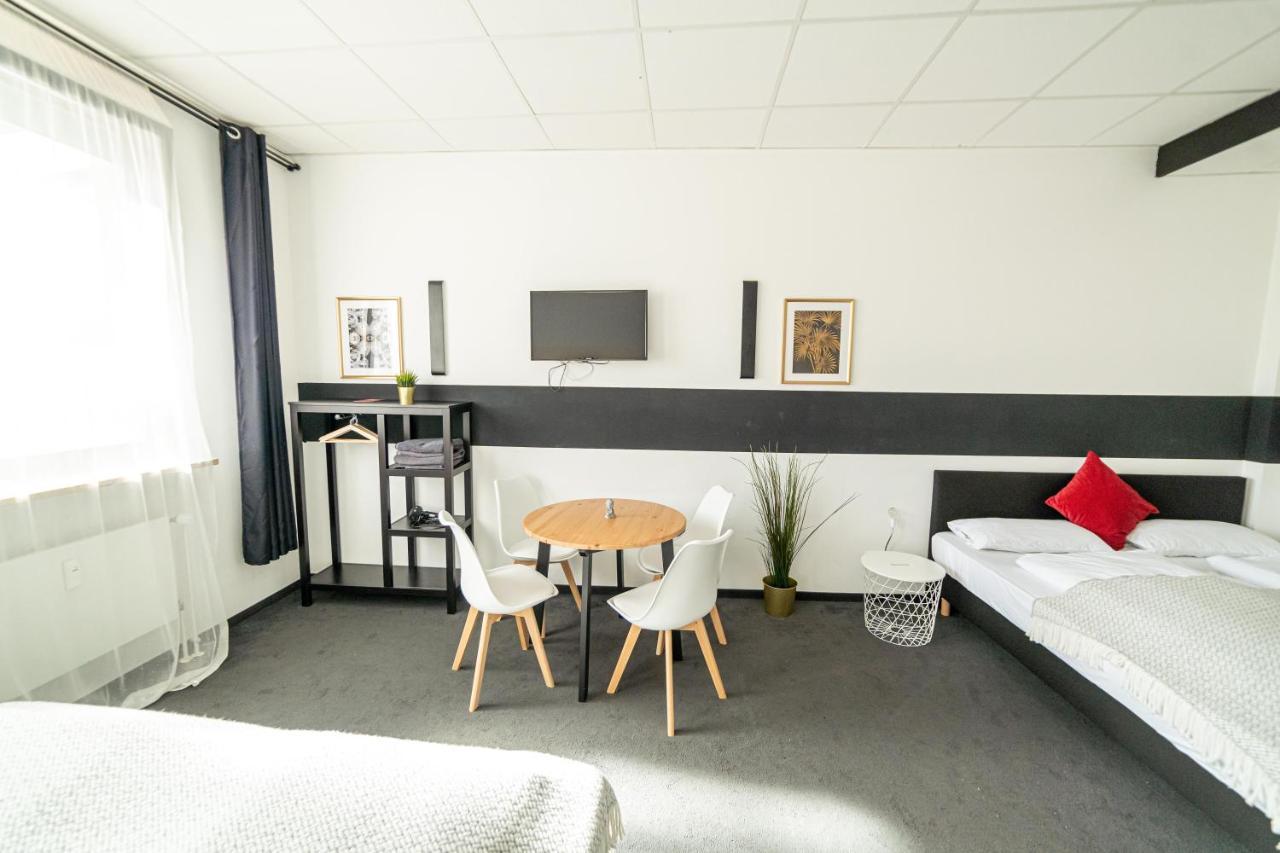 Full House Hostel Nurnberg - Shared Bath & Kitchen Bagian luar foto